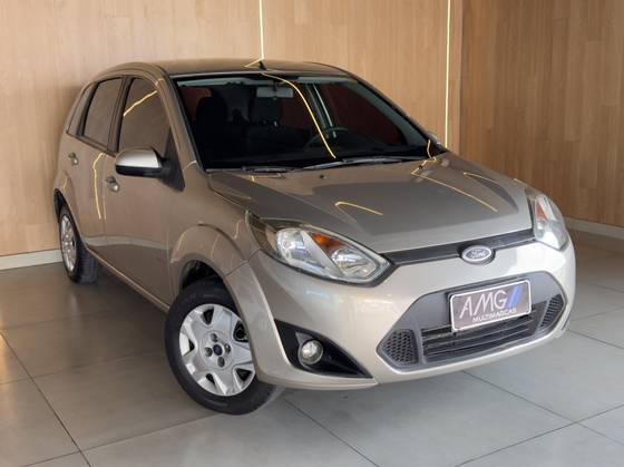 FORD FIESTA 1.6 MPI CLASS HATCH 8V FLEX 4P MANUAL FORD FIESTA 1.6 MPI CLASS HATCH 8V FLEX 4P MANUAL